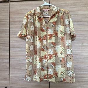 Cute Vintage Floral Button Up Blouse